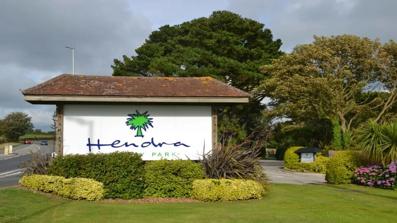 hendra_holiday_park_newquay_clubbing