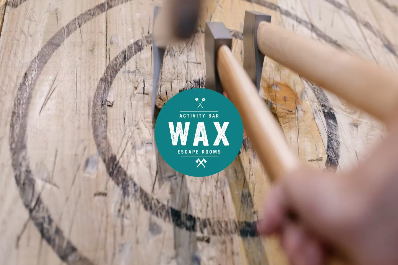 AXE_THROWING-Wax-Activity-Bar-_newquay-clubbing