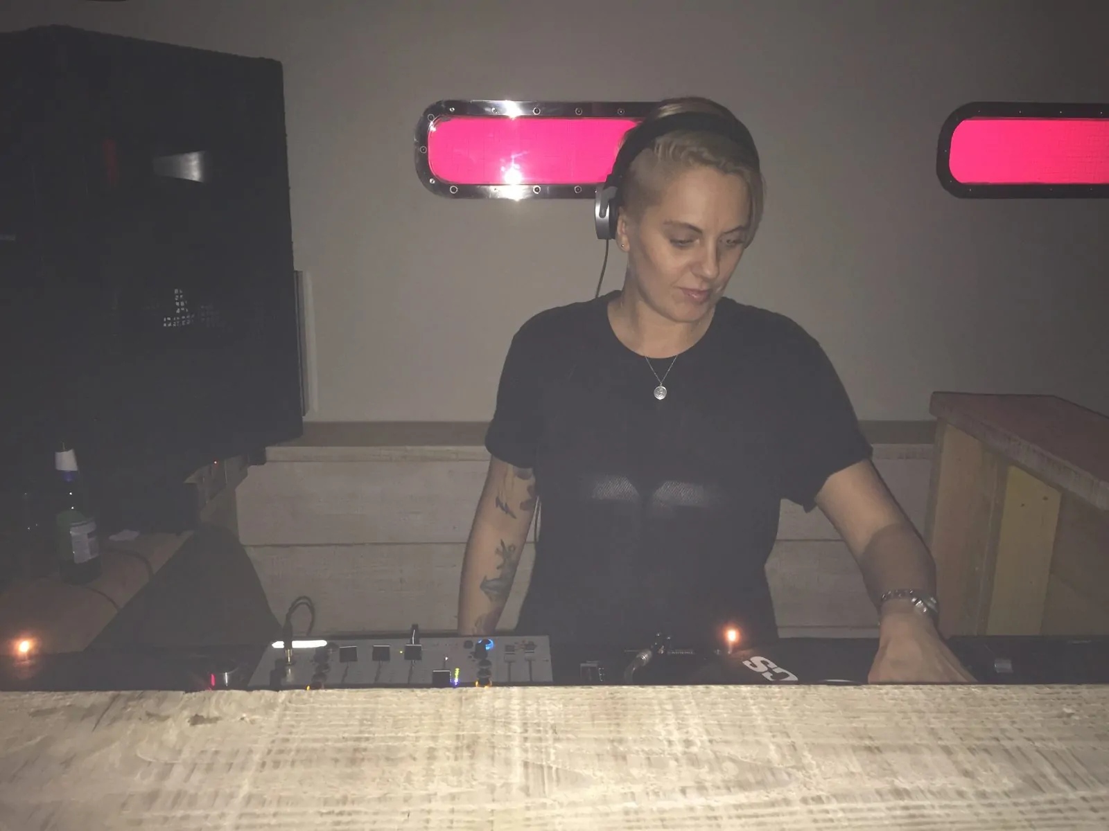Gemma Healey Chy bar Newquay Cornwall