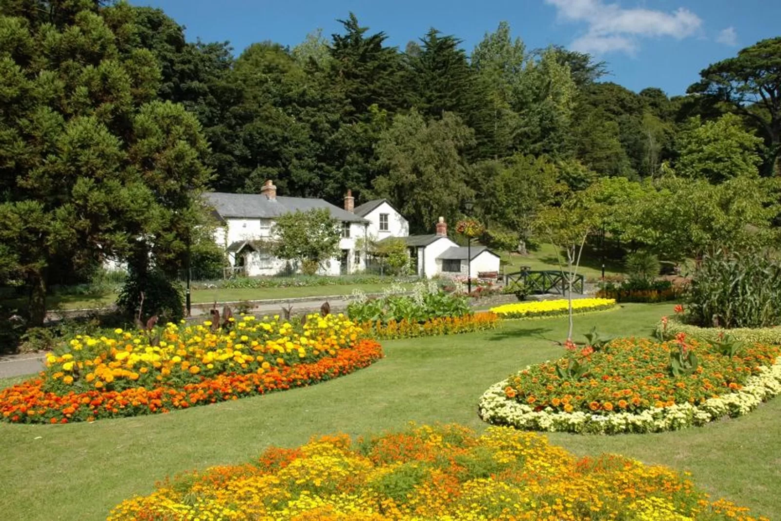 trenance-gardens-cottage_newquay_clubbing